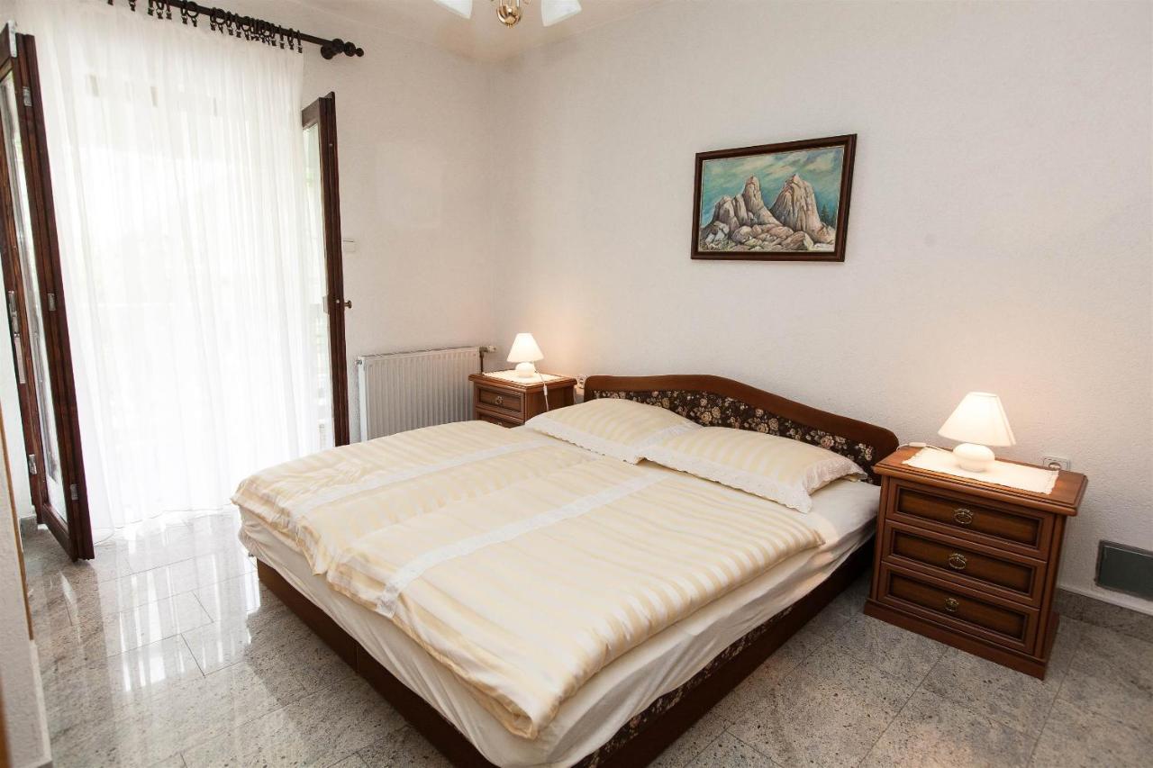 Apartments With A Parking Space Crikvenica - 11307 Exterior photo